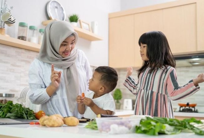 Si Kecil Mulai Belajar Puasa Ramadhan? Berikut 5 Cara Efektif Agar Anak Tidak Mudah Lapar Di Siang Hari