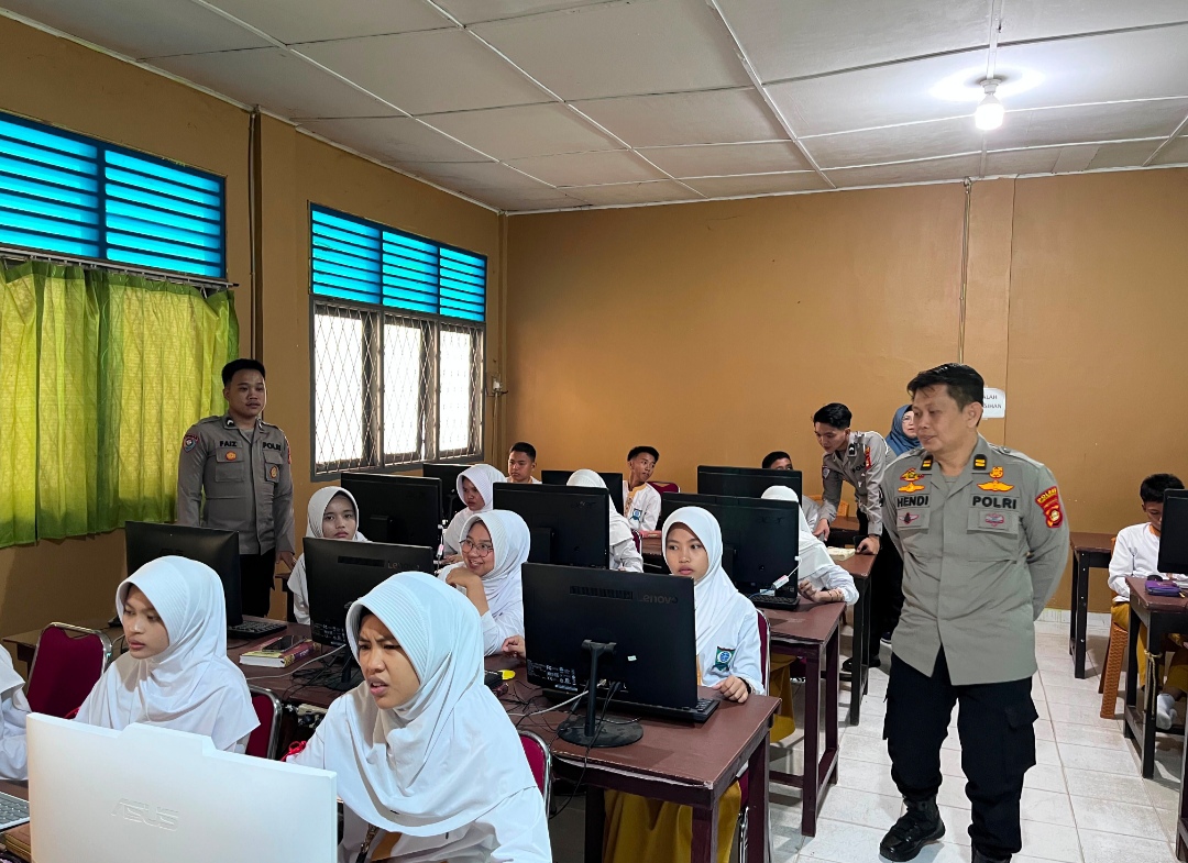 Polres OKI Ajak Pelajar SMAN 1 Kayuagung Bijak Manfaatkan AI