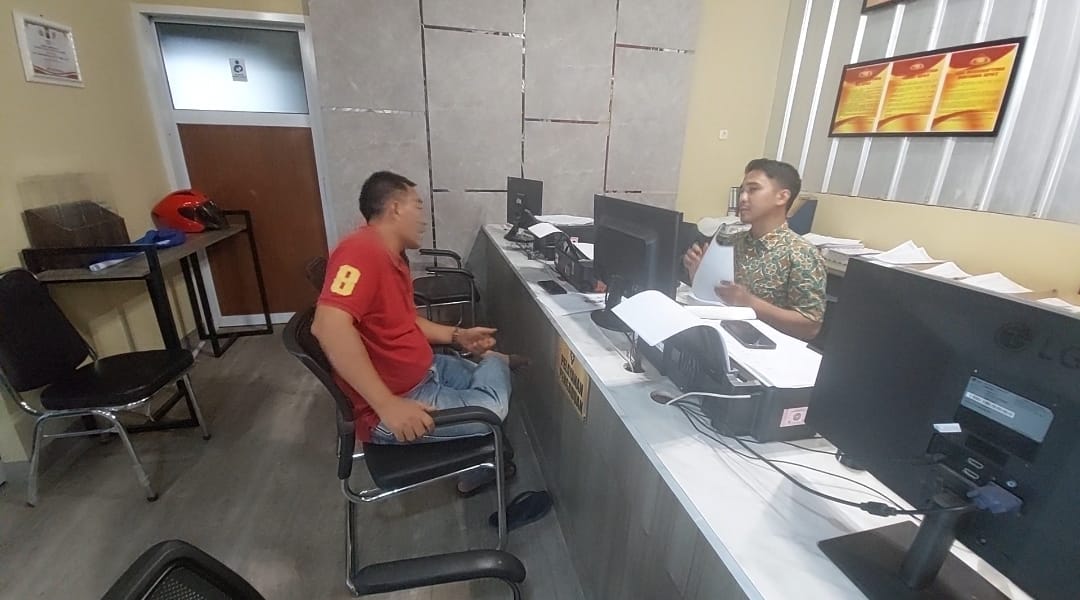 Pria Ini Laporkan Istrinya Menghilang, Terkahir Komunikasi Saat Antar Pulang ke Karawang di Terminal