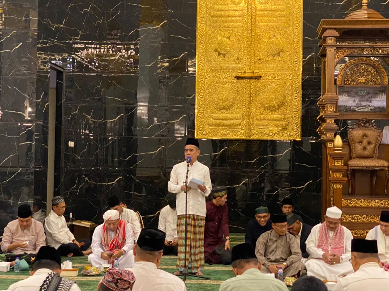 Wabup Hadiri Nuzulul Quran 1445 Hijriah Pemkab Ogan Ilir, di Masjid Agung An-Nur Tanjung Senai