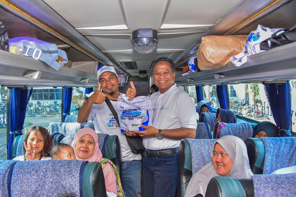 230 Peserta Berangkat Bersama Program Mudik Gratis dari PUSRI Palembang, Ini Potret Wajah Ceria Pemudik