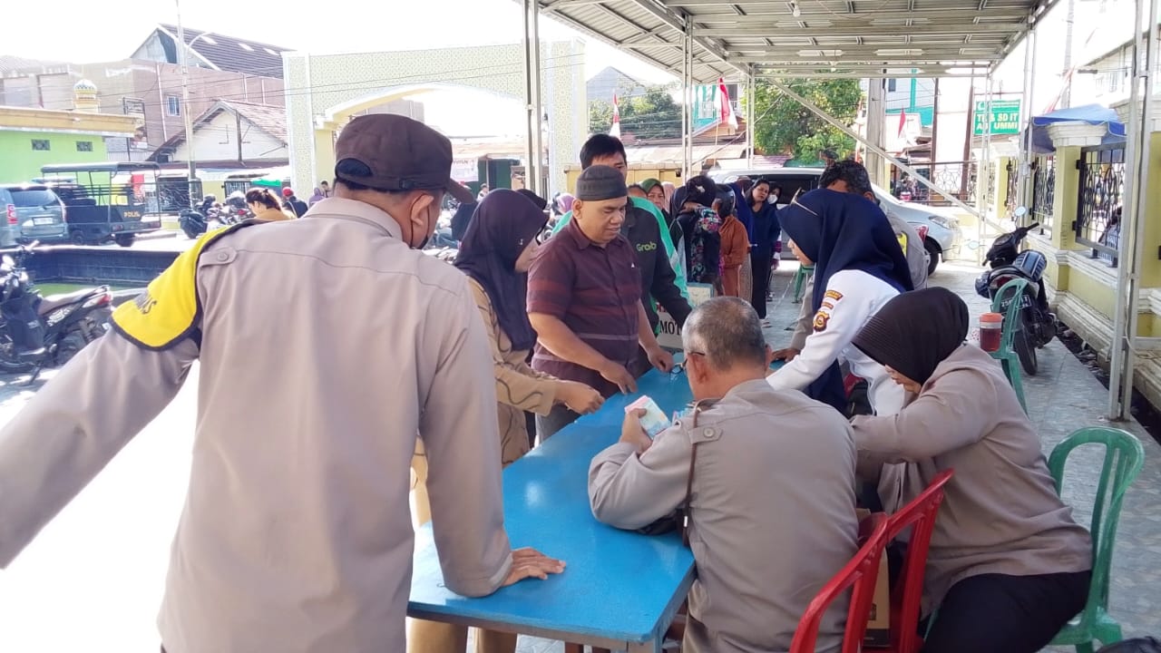 Jaga Kestabilan Pangan di Tengah Masyarakat di Kecamatan SU II Palembang, Sebar 6 Ton Beras Perhari 
