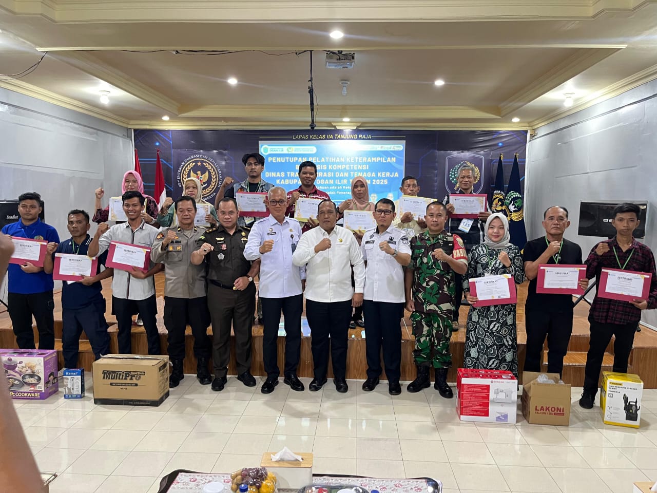 Distransnaker Ogan Ilir Resmi Tutup Pelatihan Keterampilan Berbasis Kompetensi di Lapas Tanjung Raja