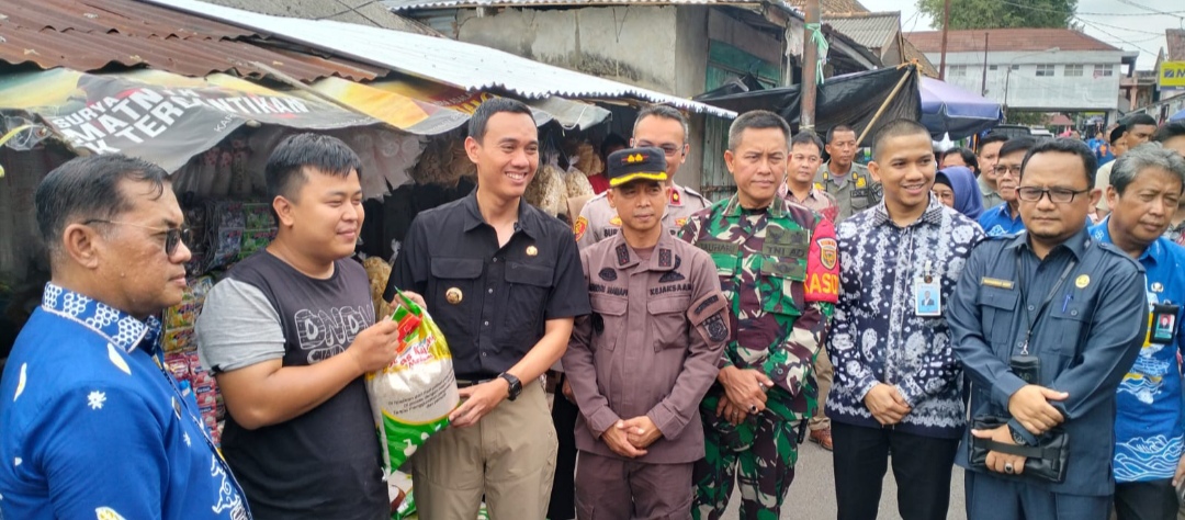 Pemkab OKI Perkenalkan Beras Lokal dan Gelar Pasar Murah Stabilkan Harga