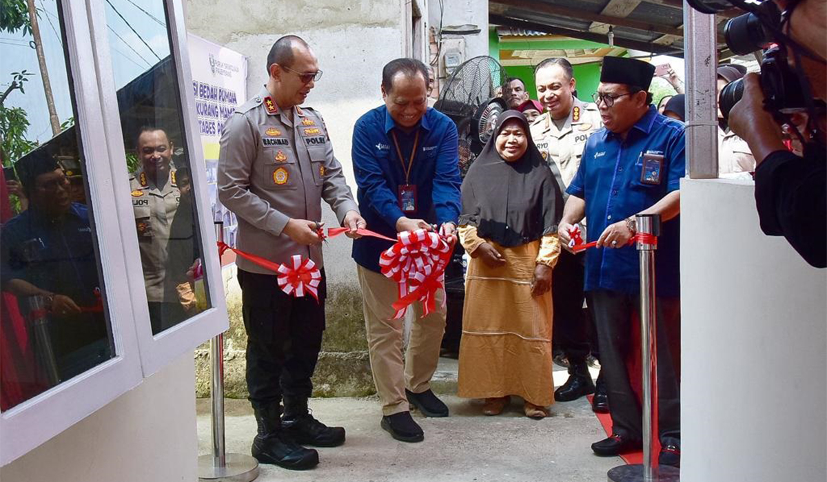 Pusri Palembang Bedah 1 Unit Rumah Warga Sekitar Perusahaan