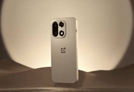 OnePlus 15T Hadirkan Layar Teknologi Pemindai Sidik Jari Ultrasonik 3D dengan Refresh Rate 165 Hz