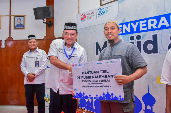 Bulan Penuh Berkah, PT Pusri Bantu 78 Masjid-Musala di Palembang 