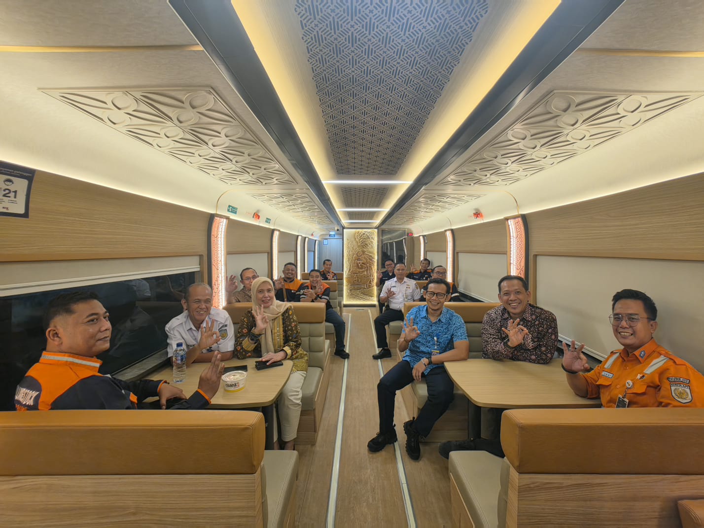 Wajah Baru Kereta Makan KA Sindang Marga, Kini Lebih Nyaman, Estetik, dan Modern