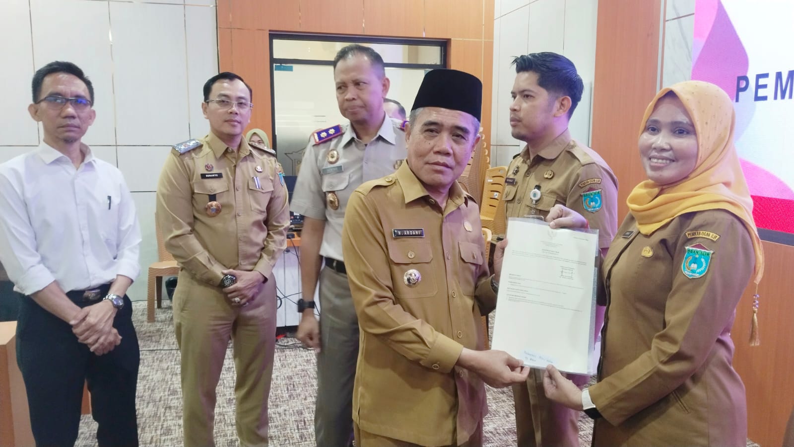 Perkuat Legalitas Aset, Pemkab Ogan Ilir Terima 12 Sertifikat Hak Pakai dari Kantor Pertanahan