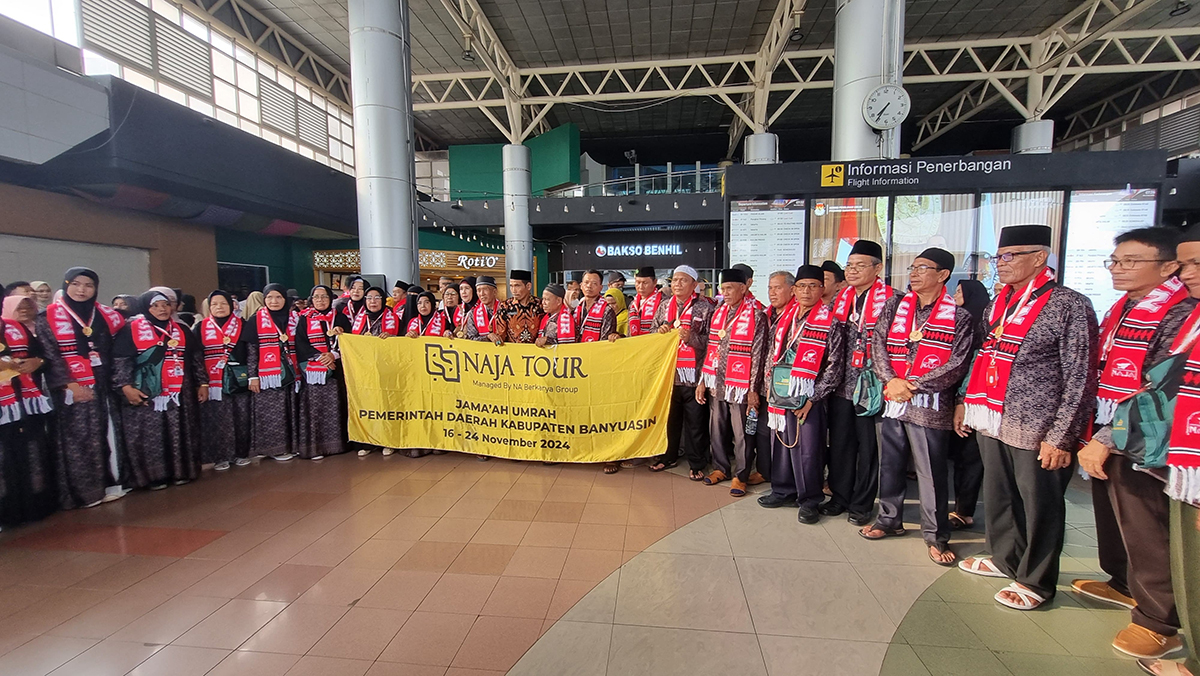 Ratusan Jemaah Sumsel Terbang ke Tanah Suci, Pilih Travel Naja Tour untuk Ibadah Umrah