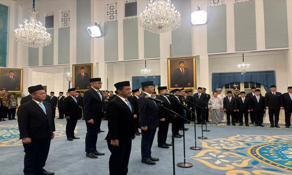 Bongkar Pasang Kabinet, Prabowo Ganti Menlu, ini 18 Pejabat yang Dilantik 