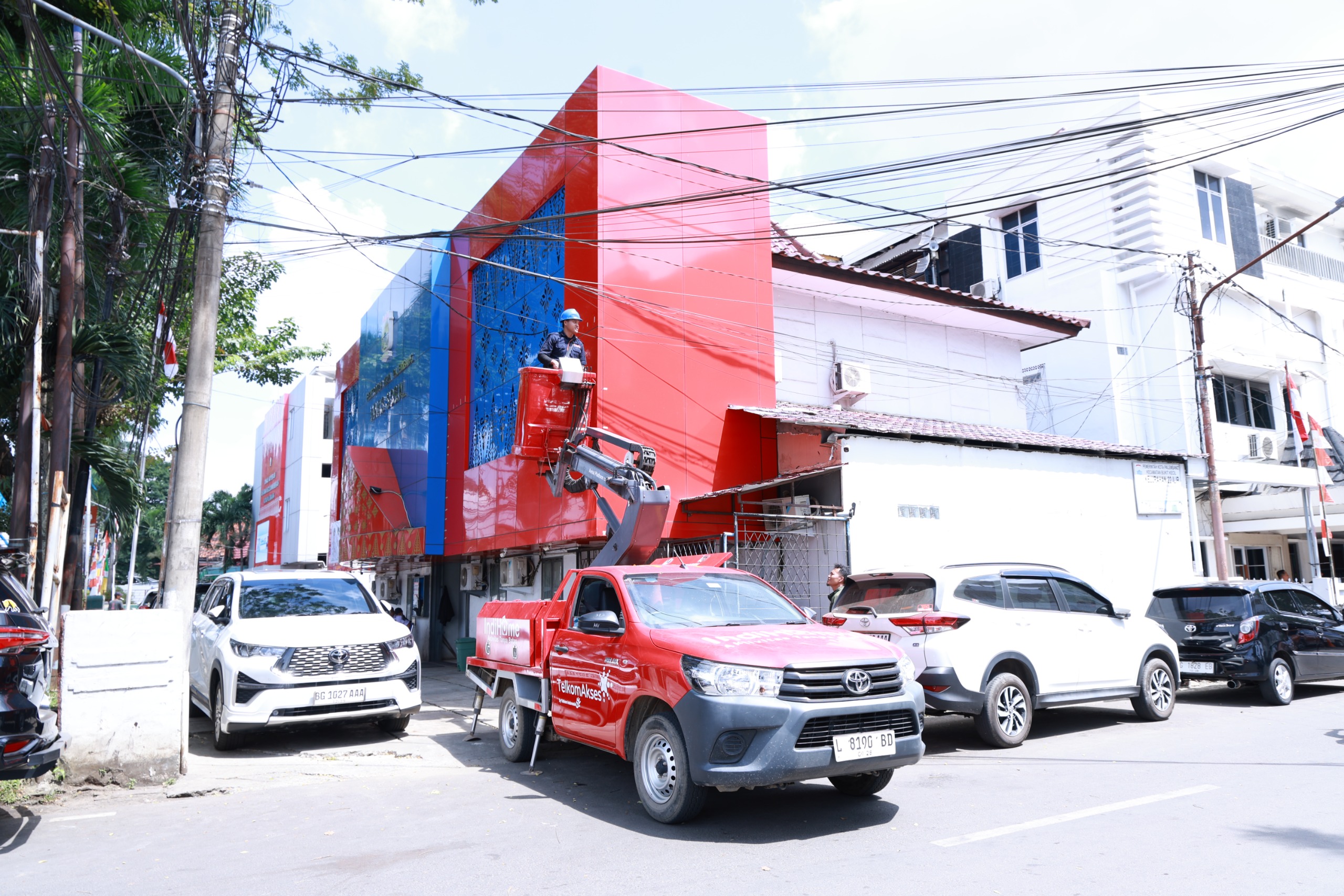 Bye-bye Kabel Semrawut, Jalan Merdeka Palembang Jadi Pertama dan Lebih Cantik Sekarang