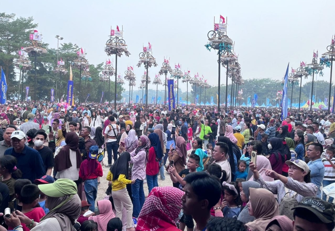 WAW, Jakabaring Jadi Lautan Penonton, Panjat Pinang hingga UMKM Expo Ramaikan Akhir Pekan