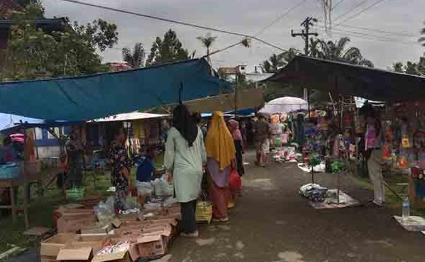 Warga Minta Bangun Pasar Kalangan, Sudah Puluhan Tahun Pedagang Jualan Dipinggir Jalan