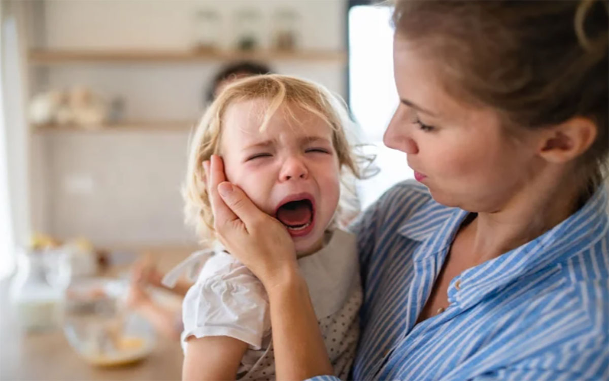 Jangan Dimarah! Ini 7 Cara Jitu Atasi Anak Ngamuk di Tempat Umum, Bukan Kelainan, Itu Normal