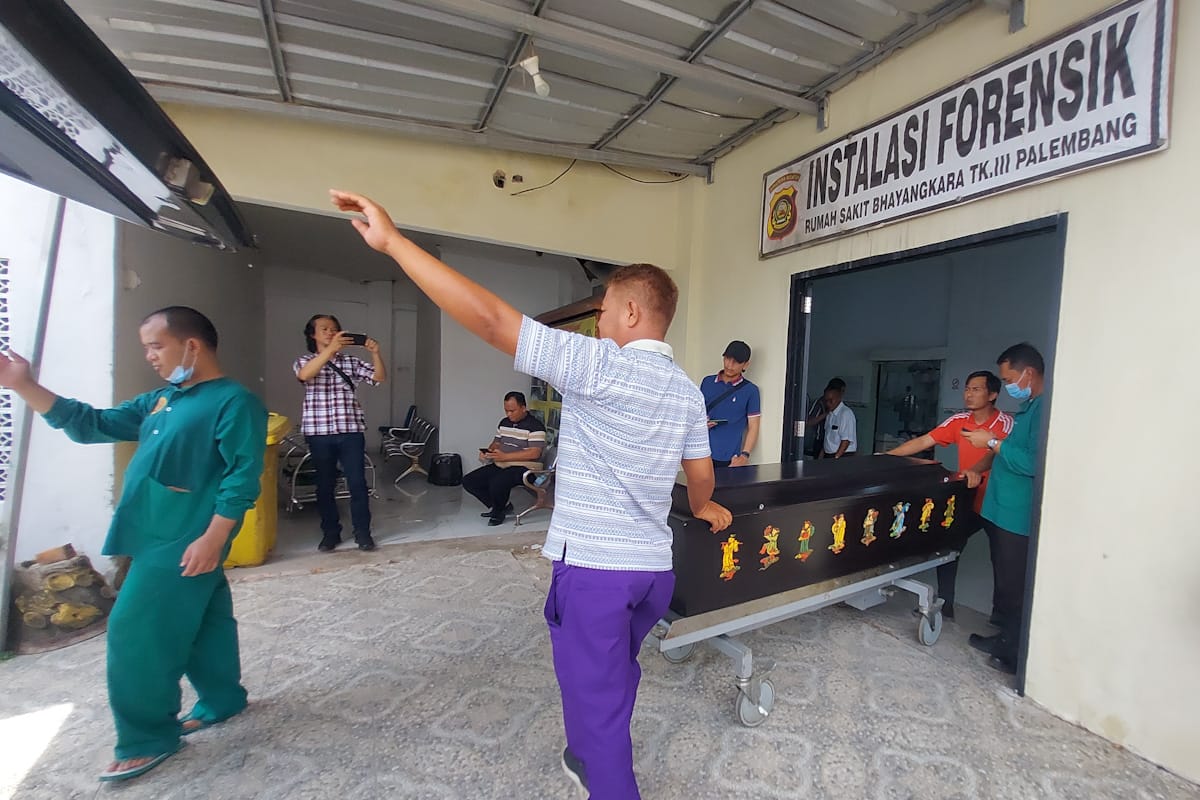 Jenazah WNA Korban Kecelakaan Speedboat di Sungai Musi Dijemput Keluarga dari Tiongkok, Dikremasi di Palembang