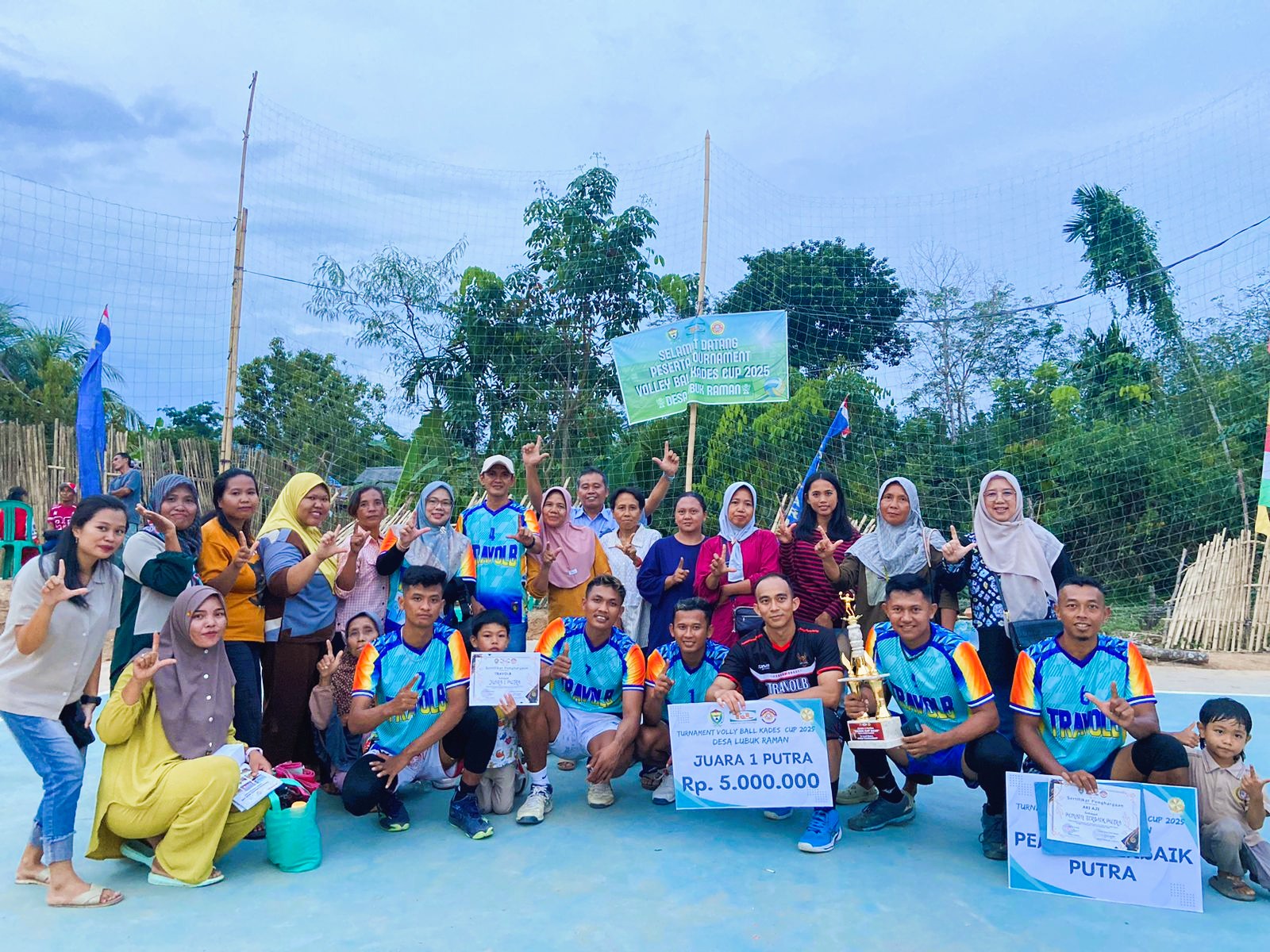 TRAVOLB A dan BMS Raih Juara di Final Turnamen Voli 'Kades Cup 2025' Desa Lubuk Raman
