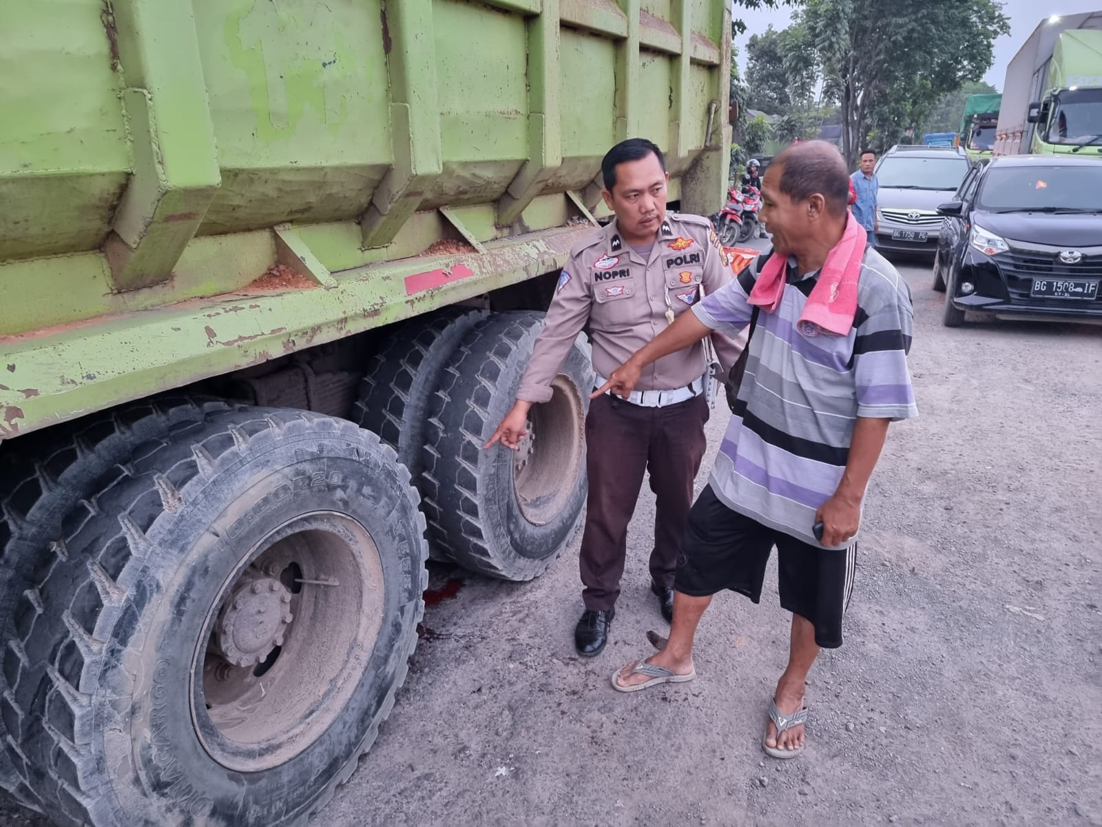 Dibonceng Teman, Pelajar Tewas Terlindas Dump Truk 