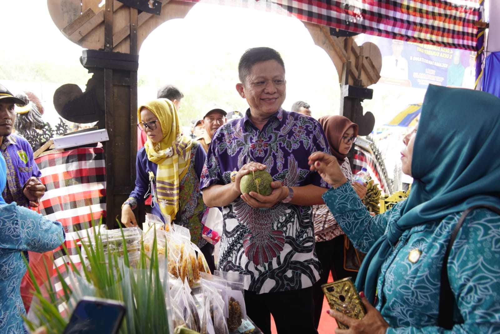 Bupati Enos Bertekad Desa Darma Buana jadi Desa Wisata Budaya, Balinya OKU Timur