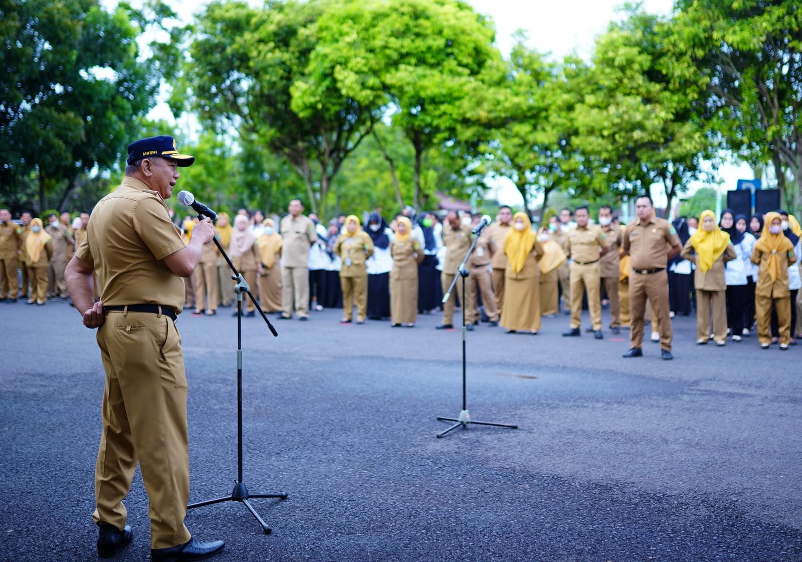 Pj Sekda Muba Musni Wijaya Beri Semangat Pegawai Saat Apel Bersama