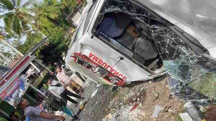 Polisi Beberkan Penyebab Ambulans yang Bawa Nenek 109 Tahun Alami Kecelakaan di Jalinsum Muratara