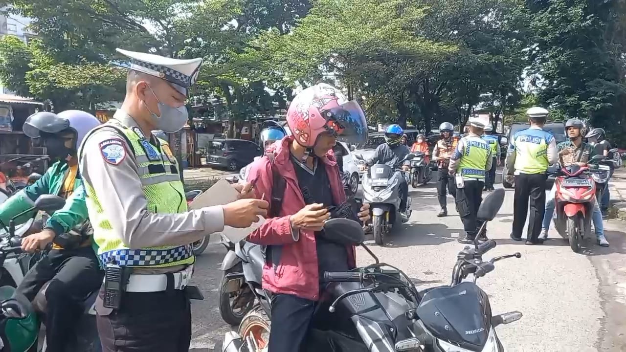 Operasi Keselamatan Musi di SU 2 Palembang, Tindak 30 Kendaraan Melanggar, Knalpot Brong hingga Bonceng 3