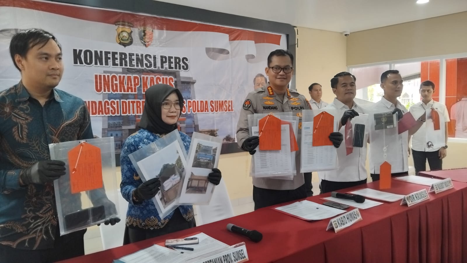 Dijual Harga Tinggi Keluar Provinsi, Polda Sumsel Sita 14 Ton Pupuk Subsidi untuk Kelompok Tani dari 8 TSK
