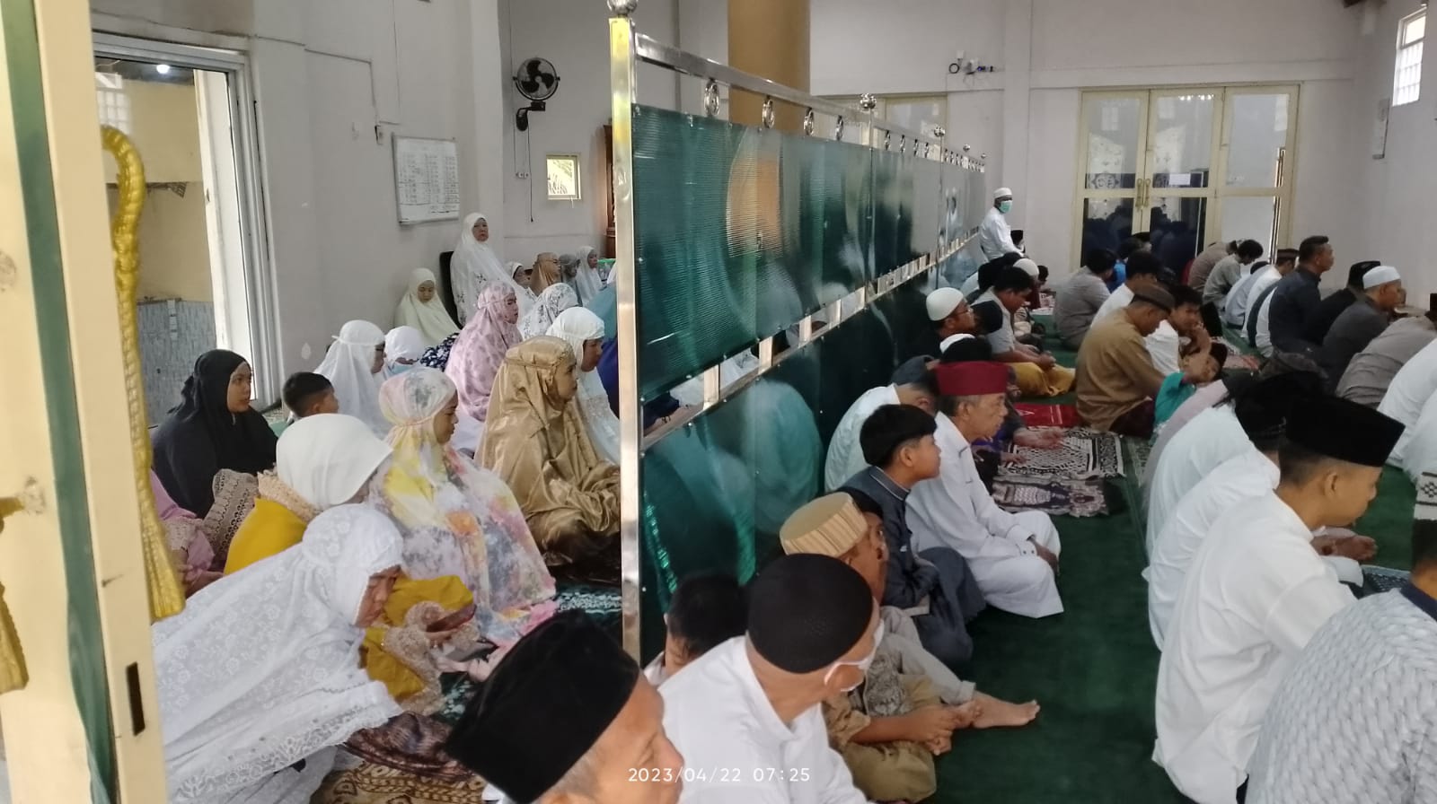 Salat Ied di Masjid Nurul Islam Villa Gardena 4 Palembang, Bilal Polisi, Imam Khatib Hafiz Quran