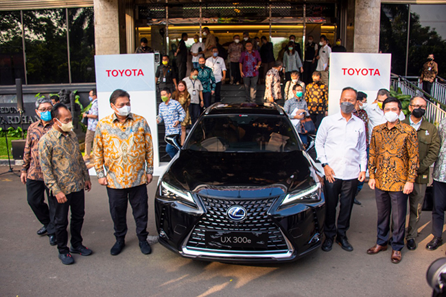 Toyota Tambah Investasi Elektrifikasi Kendaraan di Indonesia