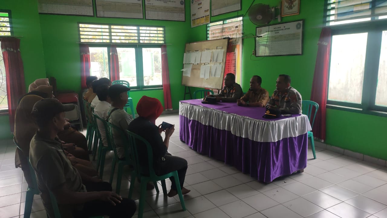 Polisi Imbau Warga Kembalikan Barang yang Dijarah dari Truk Usai Alami Laka Tunggal di Jalan Betung-Sekayu