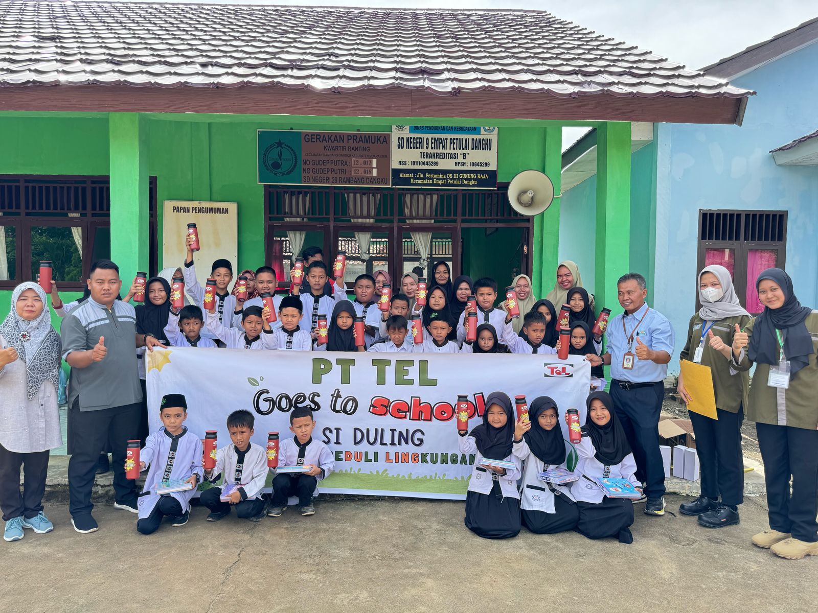 PT TeL Luncurkan Program CSR 'Si Duling' dengan Distribusi Tumbler dan Buku Tulis ke 25 Sekolah