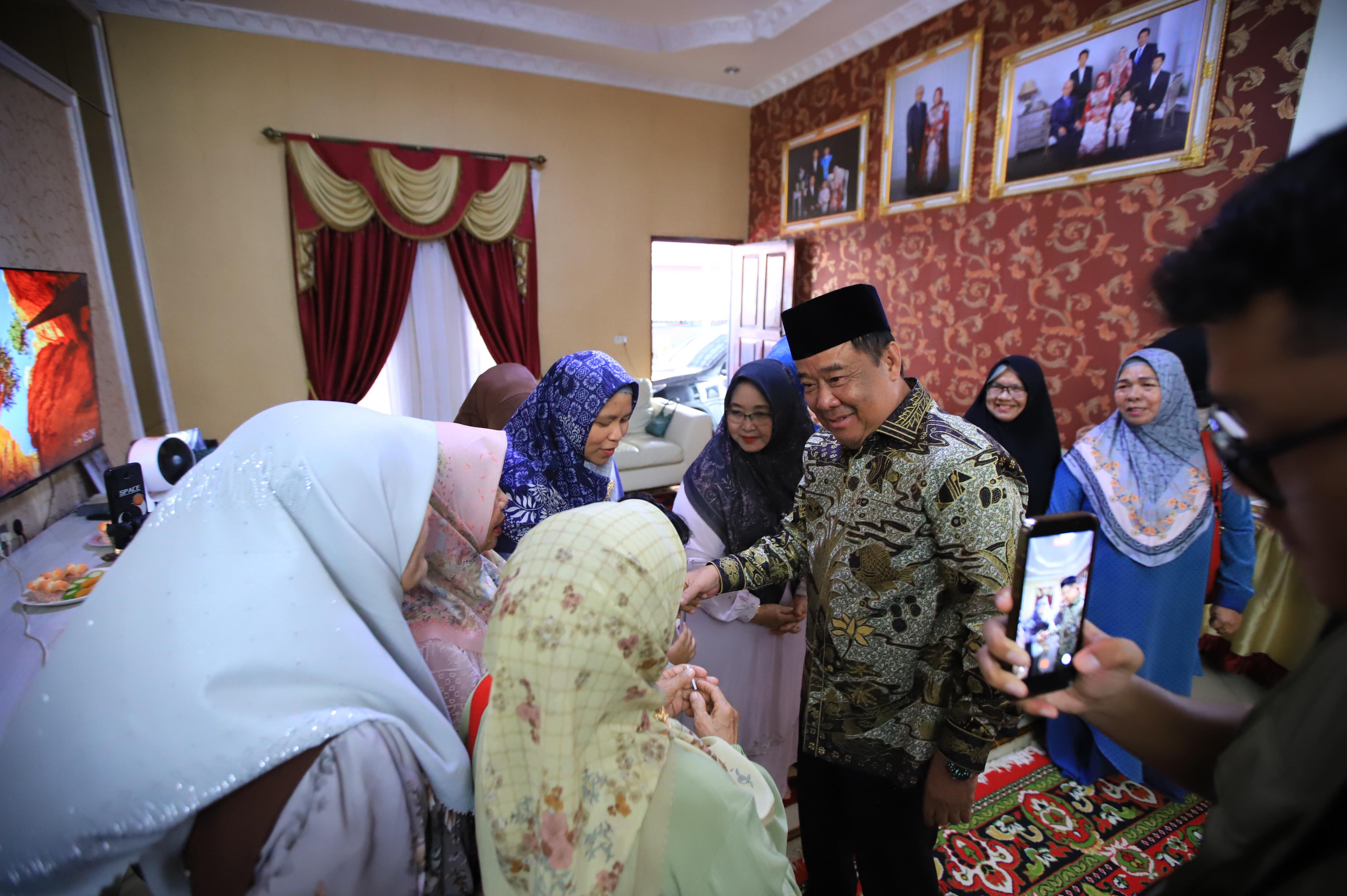 Wagub Cik Ujang Tekankan Nilai Ibadah Sosial dalam Silaturahmi dan Halal Bihalal IKLS