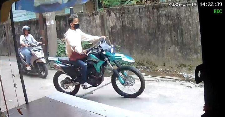 Mandi di Kosan Pinjam Kendaraan Teman, Pria Ini Kaget Motor Trail Dicuri 2 Pelaku Curanmor