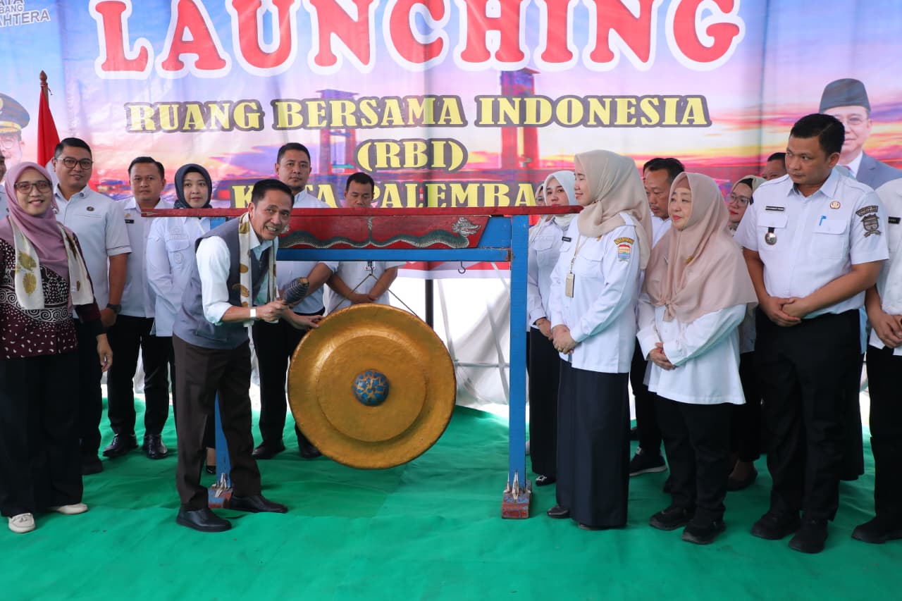 Ratu Dewa Launching Ruang Bersama Indonesia di Kelurahan Plaju