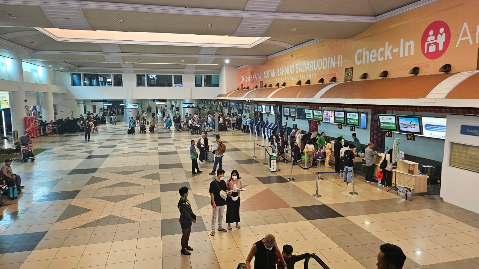 Update Bandara SMB II Palembang: Jarak Pandang 500 Meter, Ini Daftar Penerbangannya