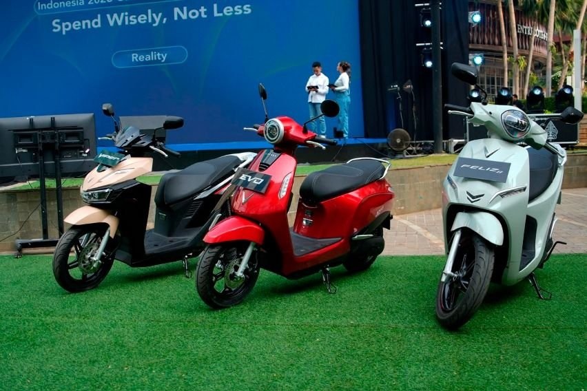 Perbandingan Spesifikasi Motor Listrik VinFast Viper, ALVA N3 Next Gen dan Polytron Fox 500