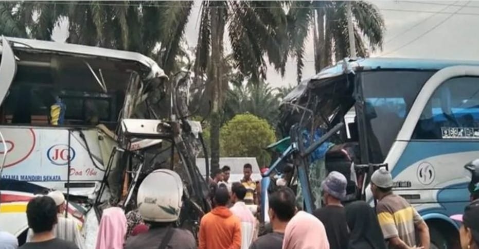 Lintas Sumatera, Dua Bus 'Adu Kambing'  7 Tewas dan 13 Luka 