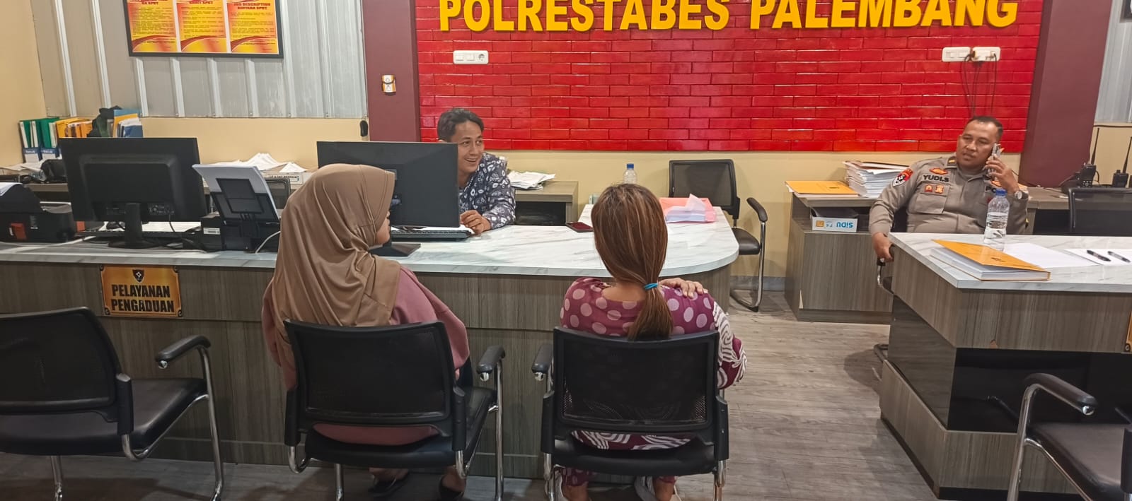 Pulang ke Rumah Orang Tua Ada Masalah Keluarga, Istri Dikeroyok Suami dan Mertua, Ibu Jadi Korban