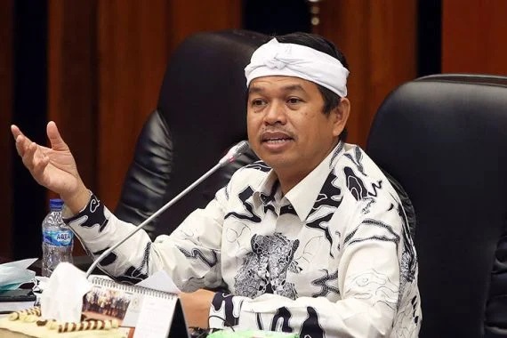 Absen Sidang Perdana Gugatan Cerai Bupati Purwakarta, Dedi Mulyadi Pilih Melayani Warga