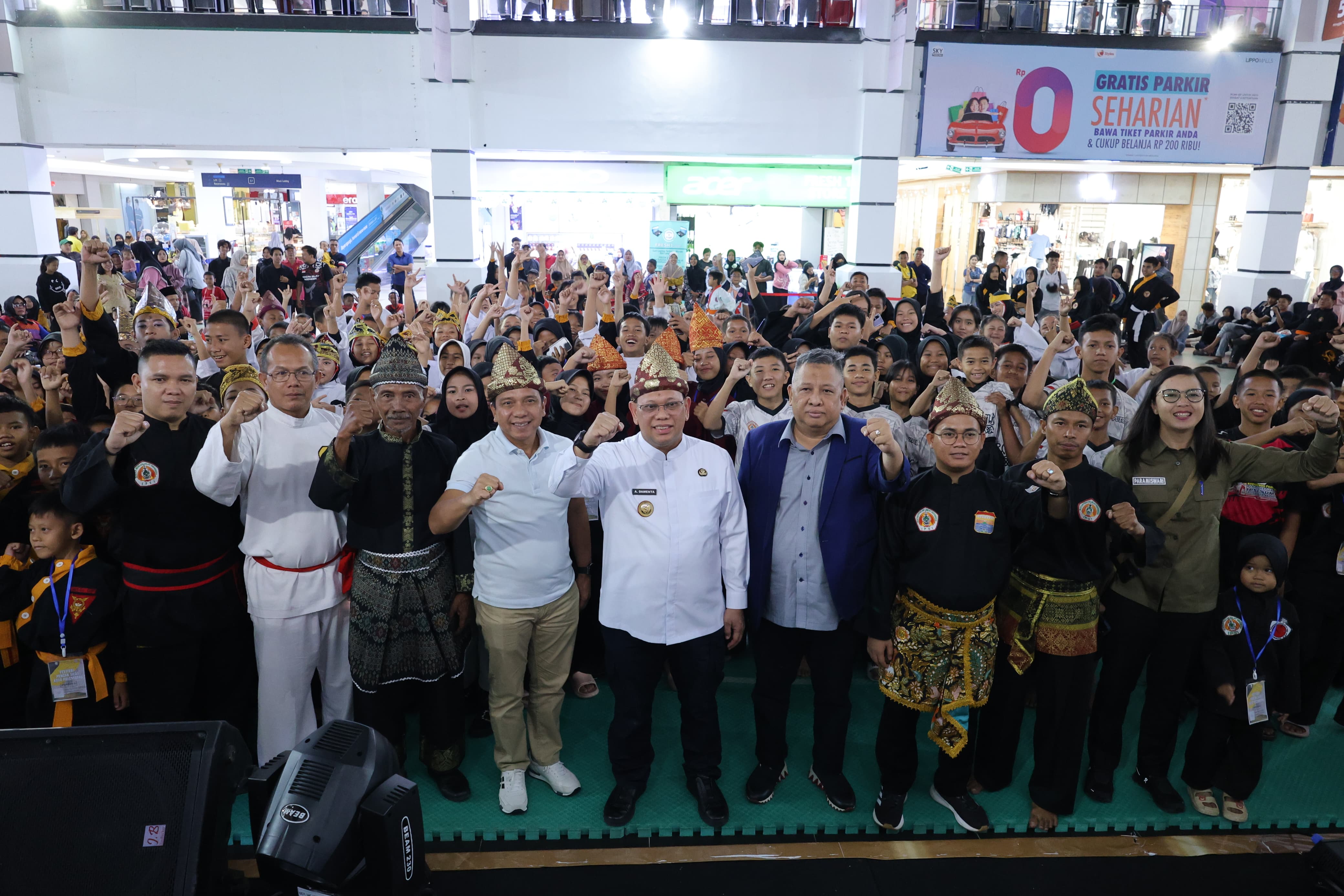 Pj Wali Kota Damenta Buka Festival Pencak Silat 2024: Pendekar Silat Harus Tumbuh di Palembang