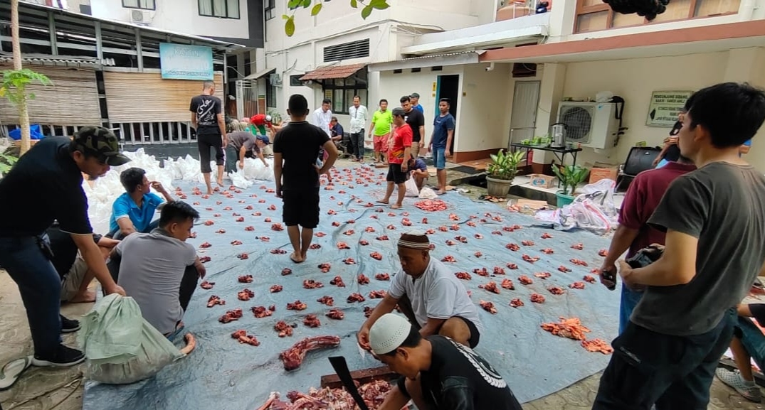 PN Palembang Sebarkan Ratusan Paket Daging Kurban Kepada Warga