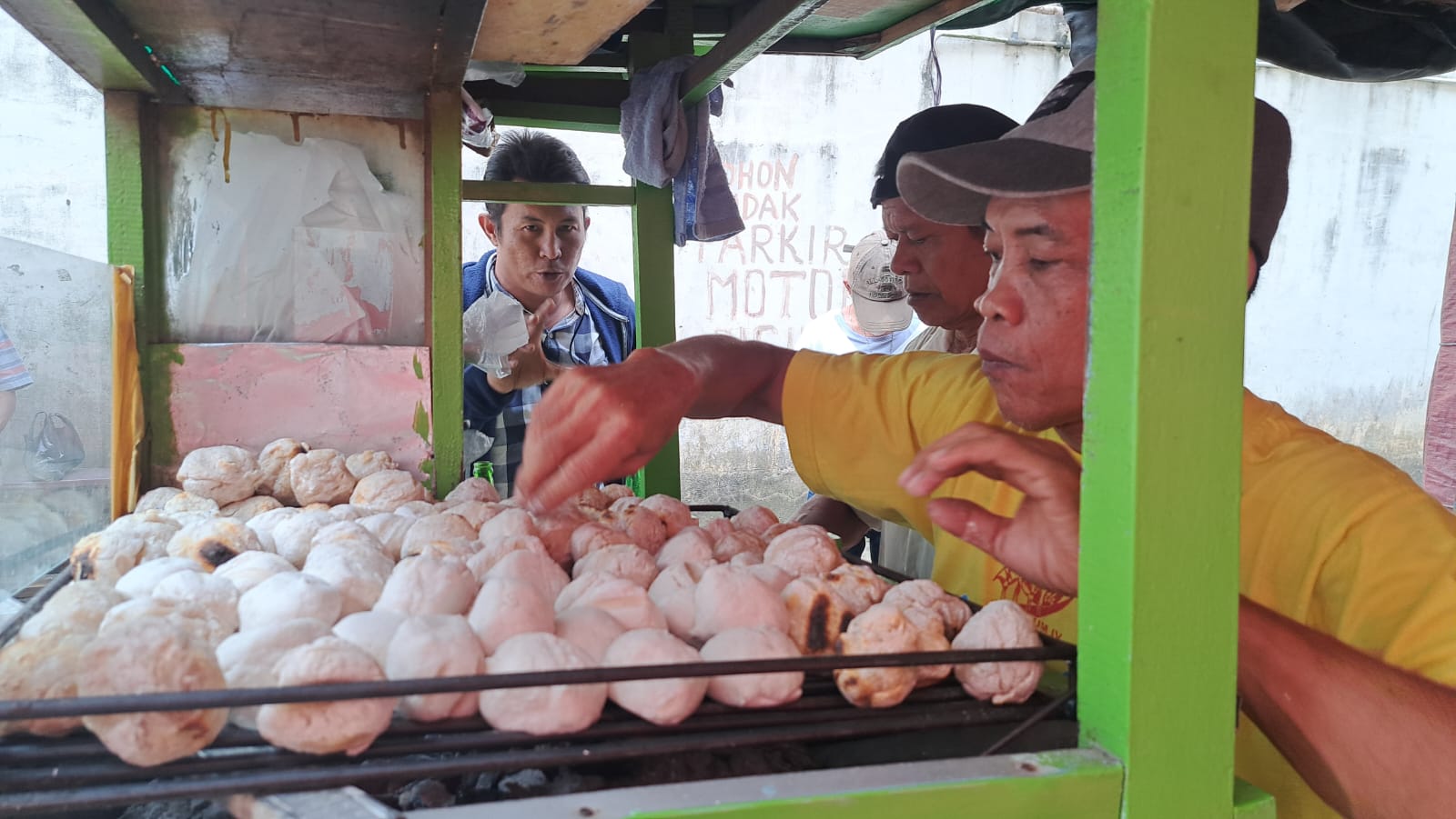 Pempek Panggang Pakde Mantep Palembang, Berdiri Sejak 1980