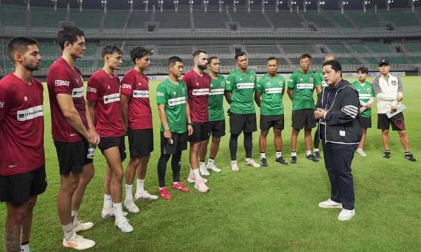 Jelang Lawan Palestina Ketum PSSI Brieafng ke Tengah Stadion Bung Tomo Surabaya, Isinya?