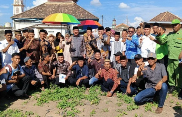 Bupati Lahat Hadiri Peletakan Batu Petama Pembangunan Masjid Raudhatul Ubudiyah