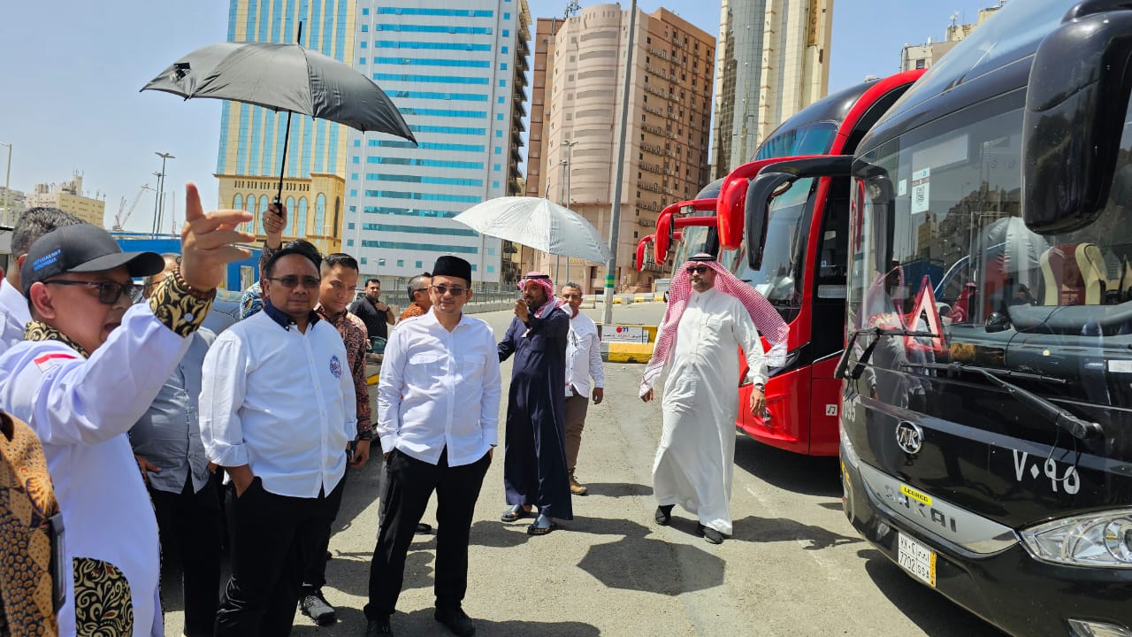 Jelang Keberangkatan Jemaah Haji Indonesia, Menteri Agama Cek Hotel dan Bus Jemaah di Mekkah