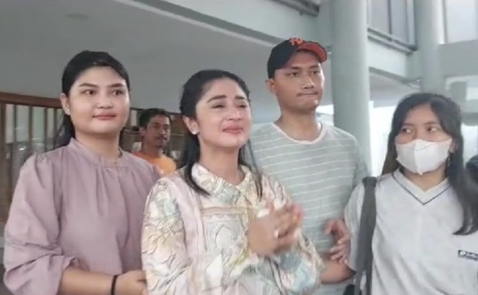 Persoalan Seekor Sapi Qurban, Dewi Perssik Dikecam Pemuda NTT