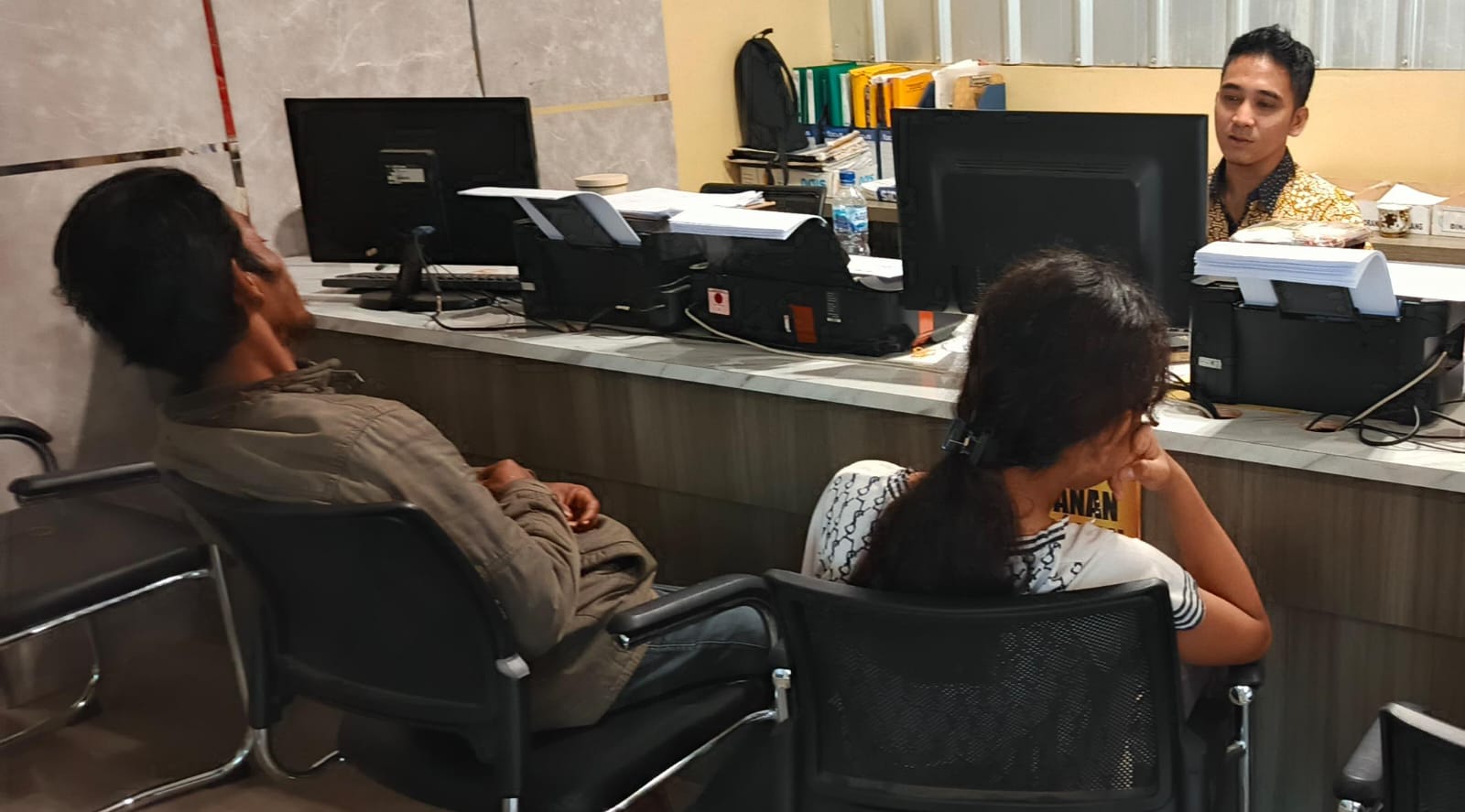 Anaknya Dijajakan di Aplikasi Hijau Layani Pria Hidung Belang, Ayah di Palembang Datangi Kantor Polisi