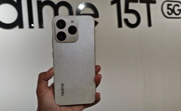 Realme 15T 5G Disupport Desain Tipis dengan Layar Premium dan Kecerahan 2000 Nits