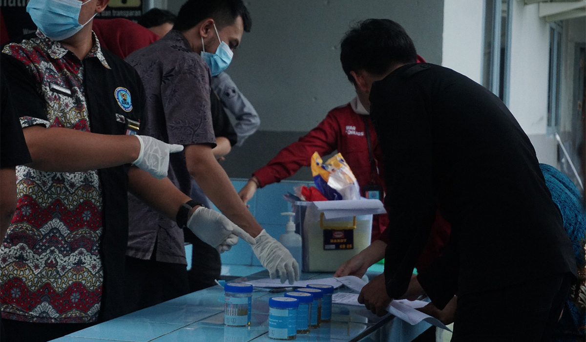 Cegah Peredaran Narkoba, Kalapas Tanjungpandan Pimpin Tim Gabungan Sisir Blok Hunian