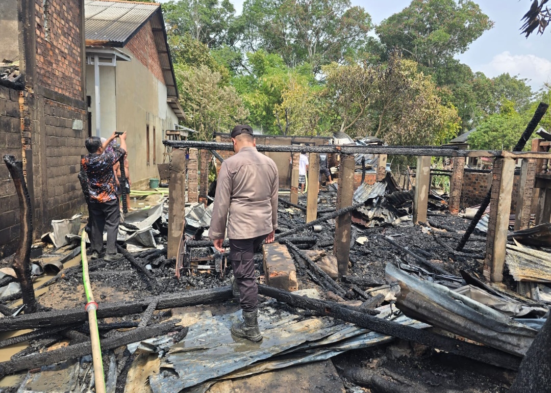 4 Rumah Panggung di Desa Bubusan Jejawi OKI Terbakar, Diduga Korsleting Listrik